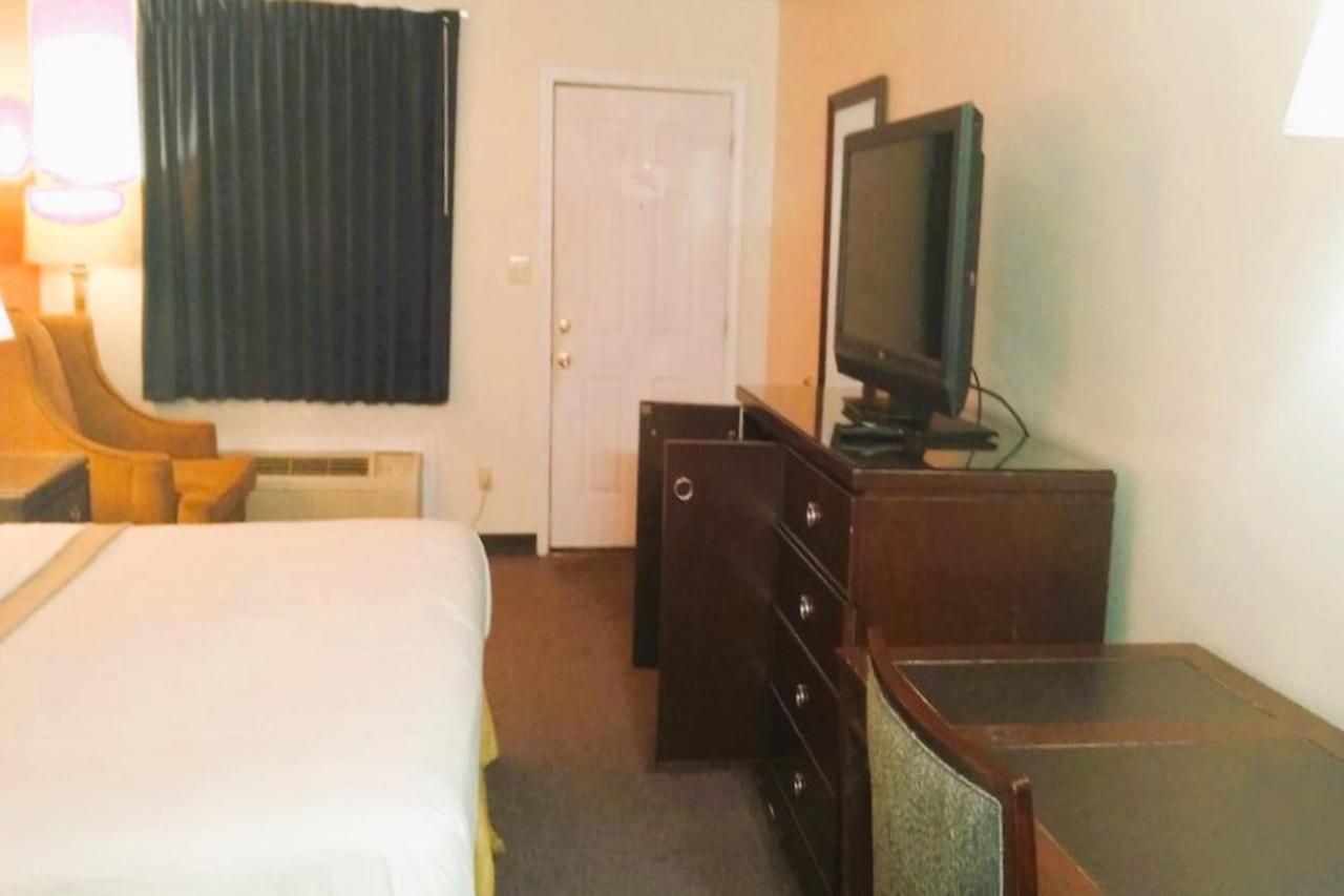 Oyo Hotel Mcintyre Ga, Us 441 Exterior foto
